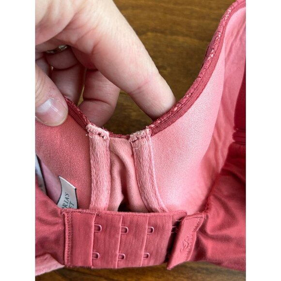 Victoria's Secret Body By Victoria Red/Pink Lace Lightly Padded Bra Size 36D - Picture 4 of 7